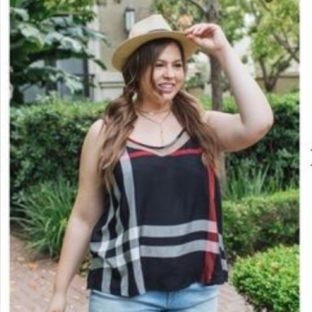 Amaryllis Status Print Elevated Tank